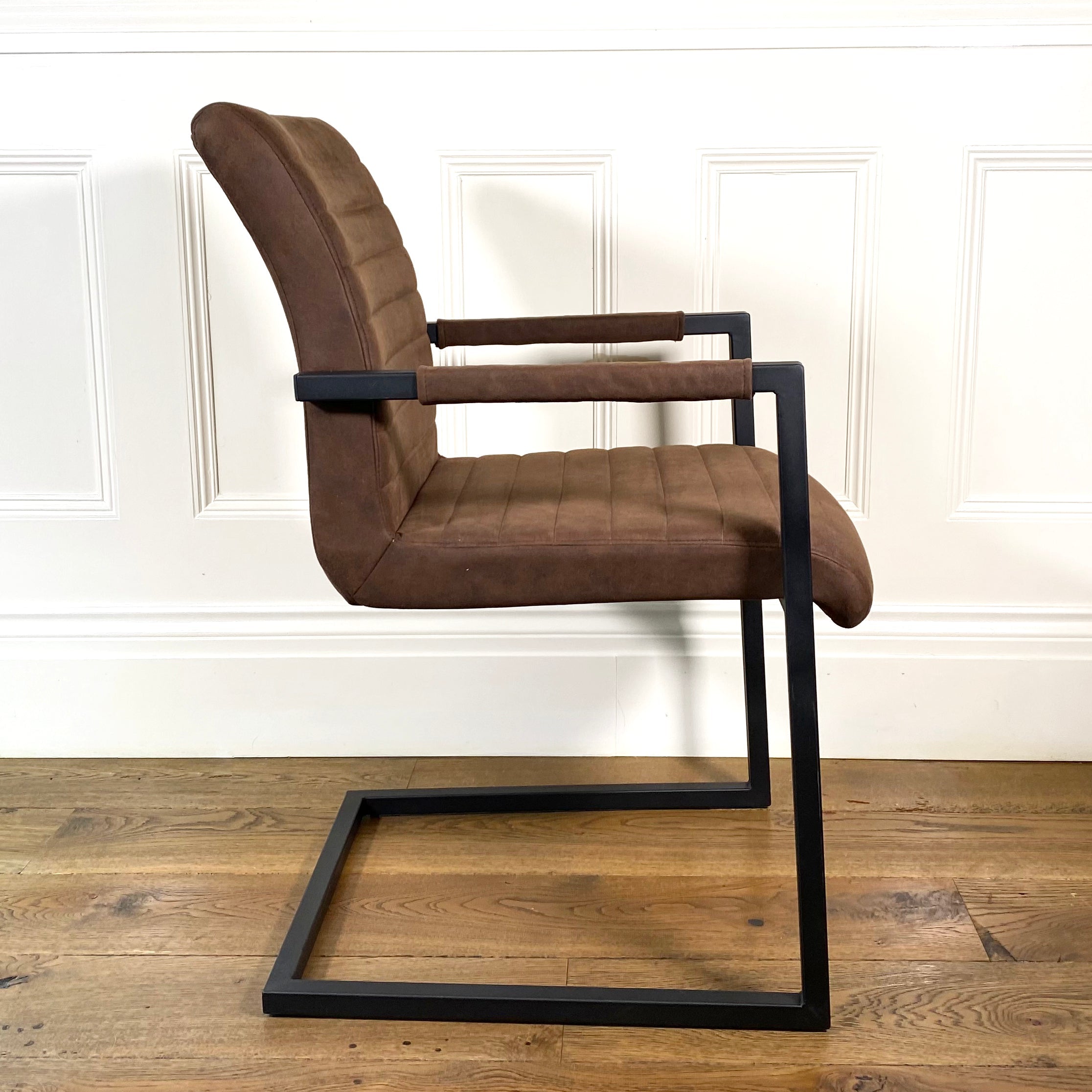 Bruut Industrial Dining Chair | Brown