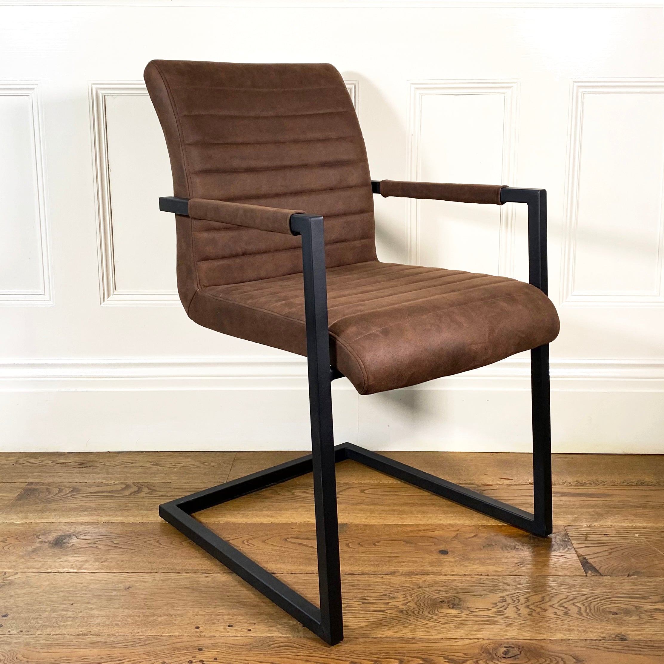Bruut Industrial Dining Chair | Brown
