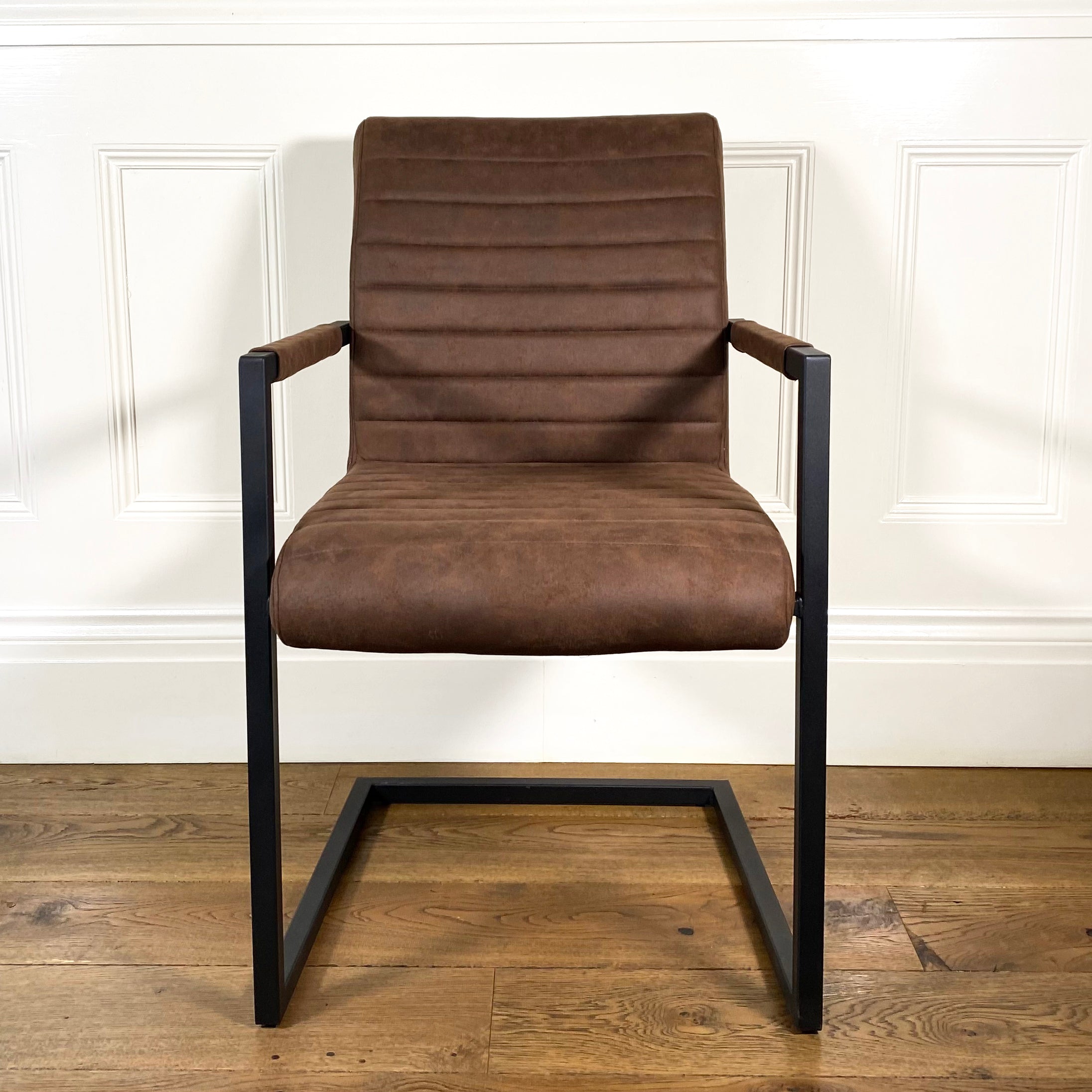 Bruut Industrial Dining Chair | Brown