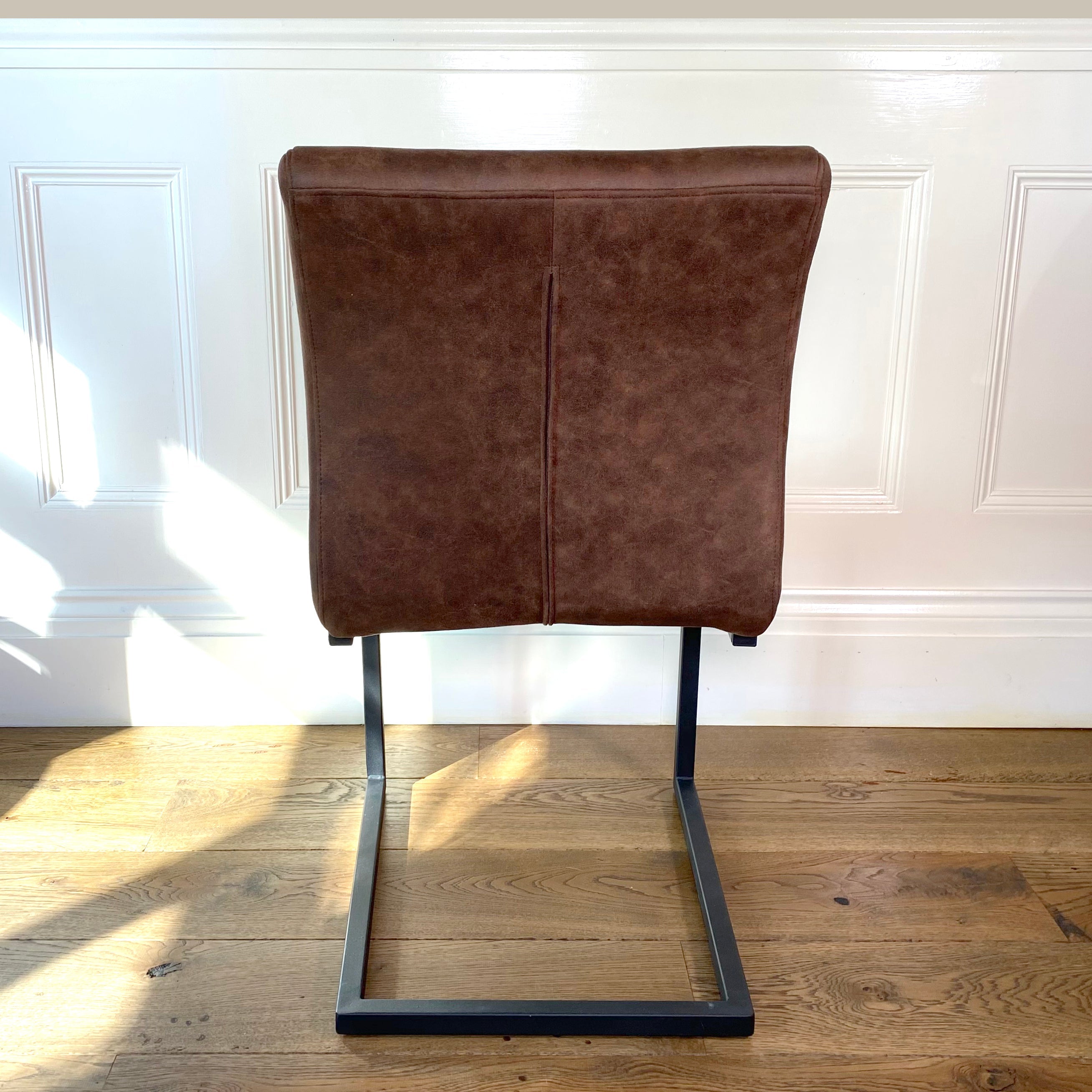 Bruut Industrial Dining Chair | Brown