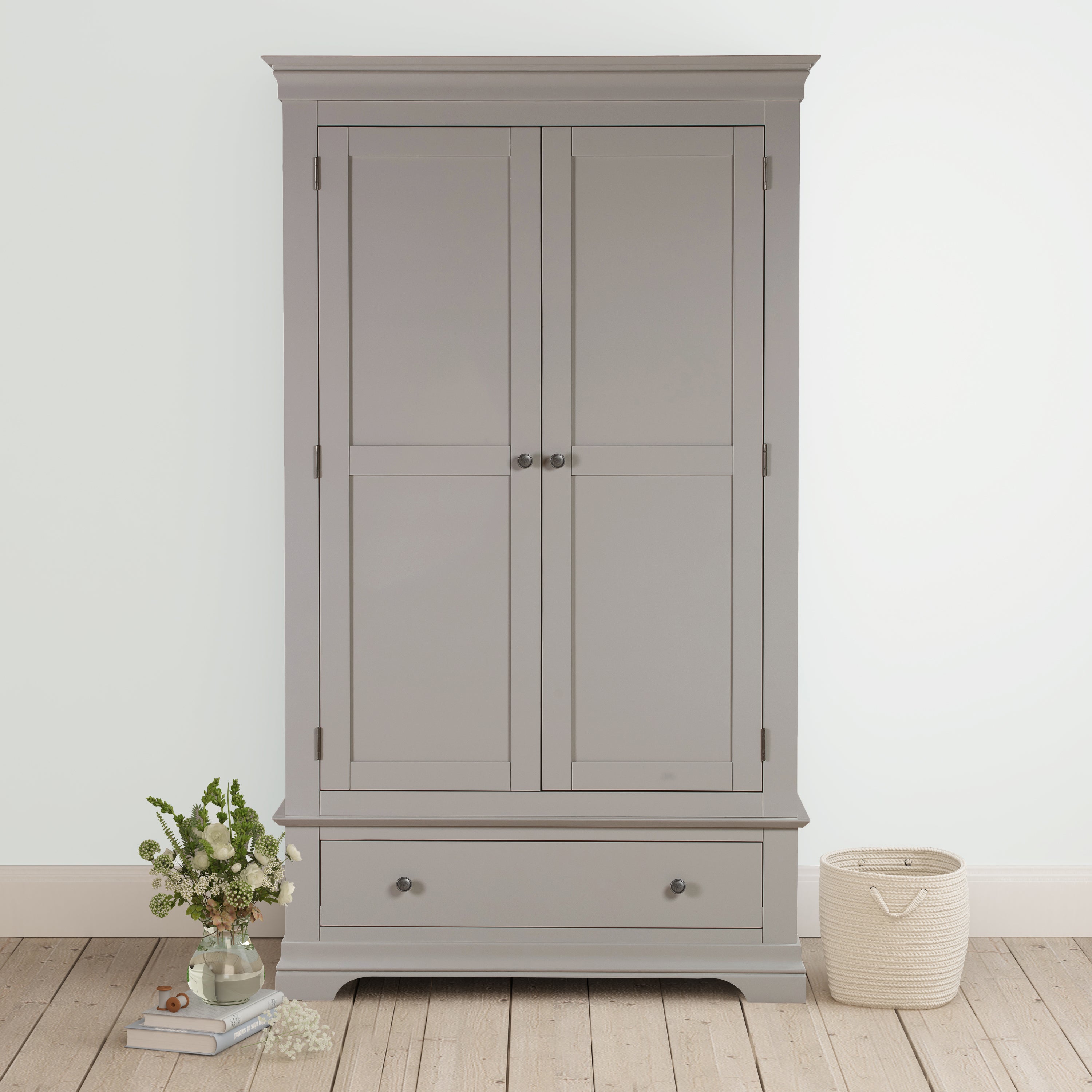 Chantilly Pebble Grey Gents Wardrobe