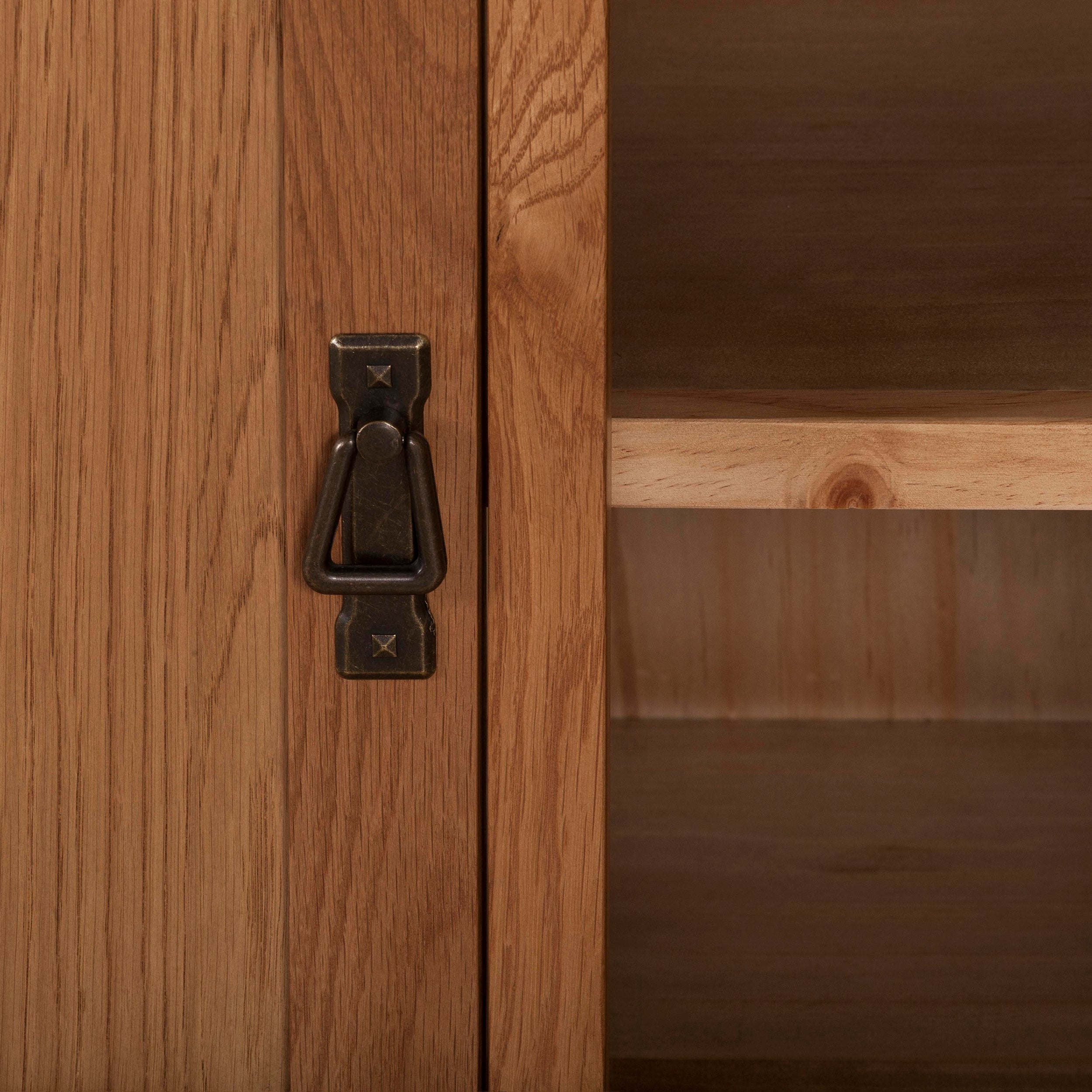 Cambridge Oak 3 Door 3 Drawer Sideboard