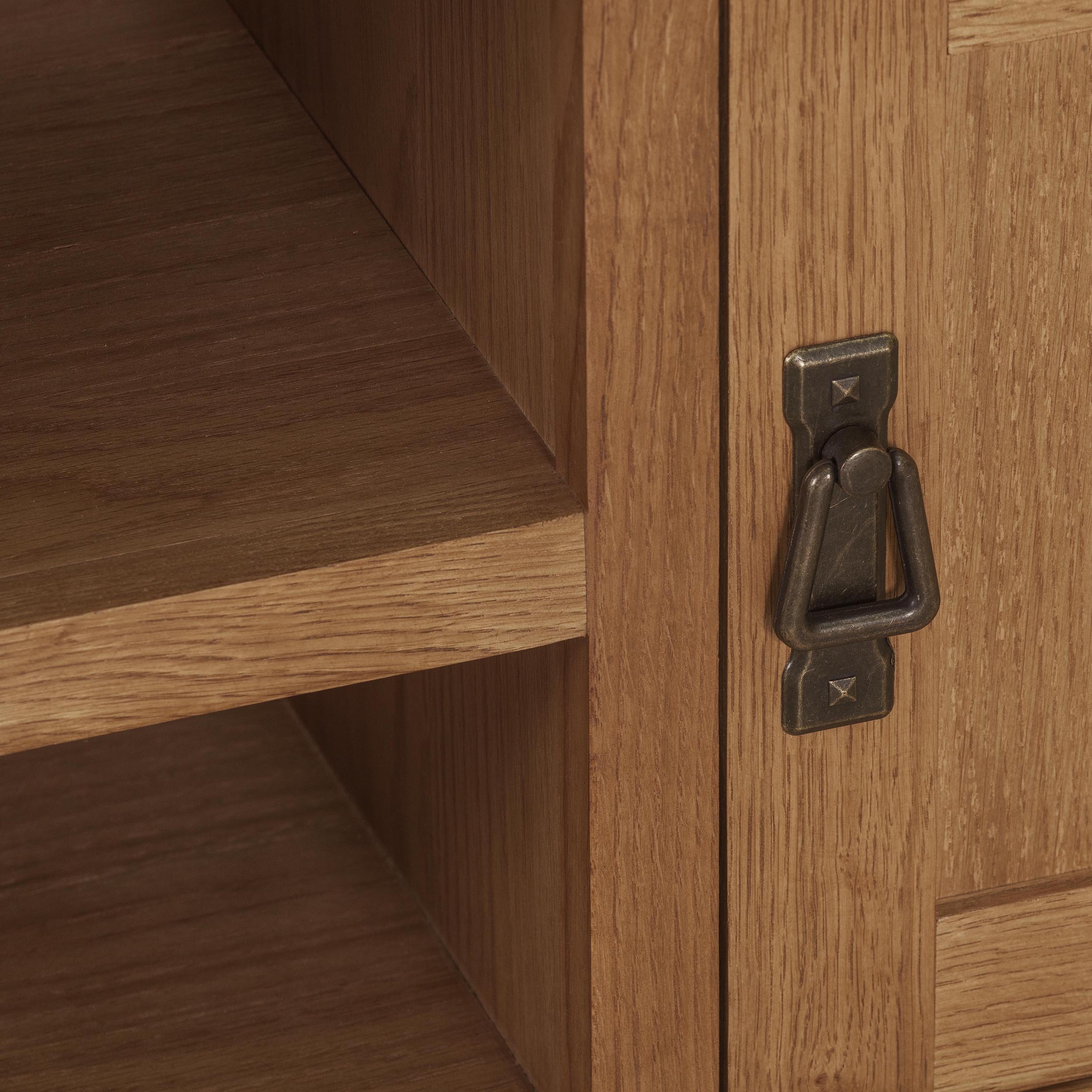 Cambridge Oak Large TV Unit