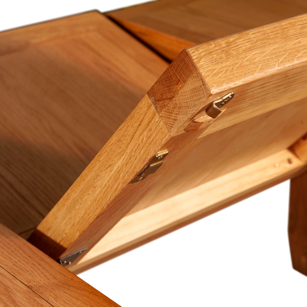 Cambridge Oak Large Extending Dining Table (1.8 m-2.3 m)